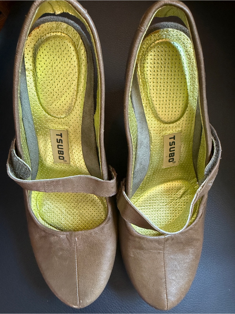 Tsubo Leather Mary Jane Cone Heel Pumps Taupe Olive Comfort Shoes 7